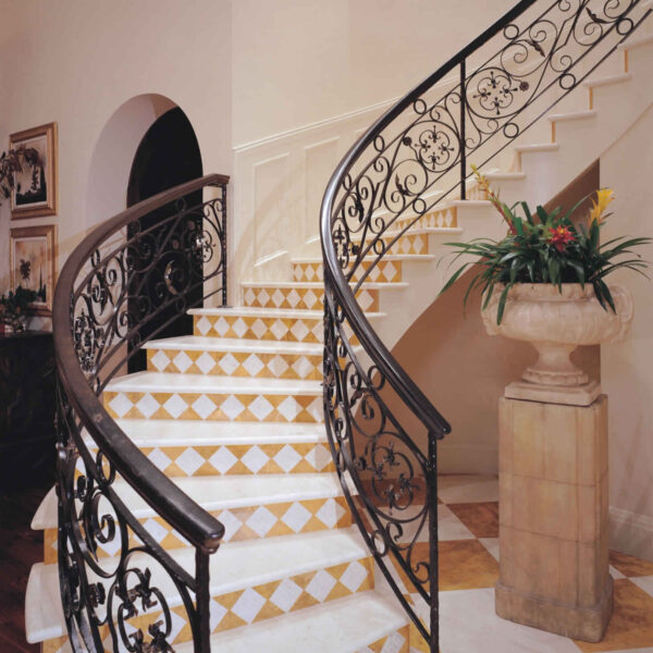 grand_staircase_1_f